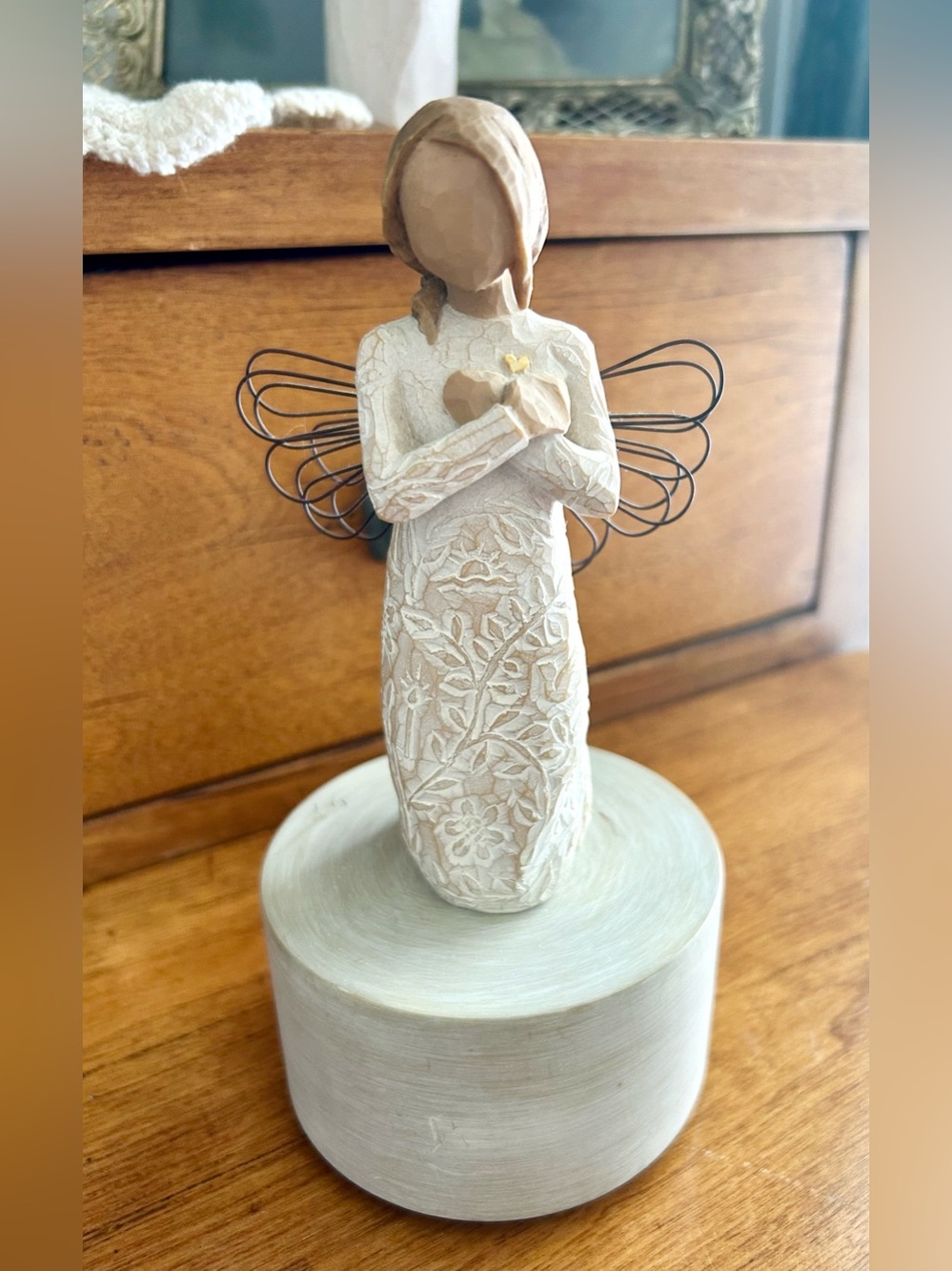 Willow Tree collection music box Angel “Remembrance” plays till the end of time